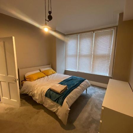 Spacious 2-Bed Apartment Londra Dış mekan fotoğraf