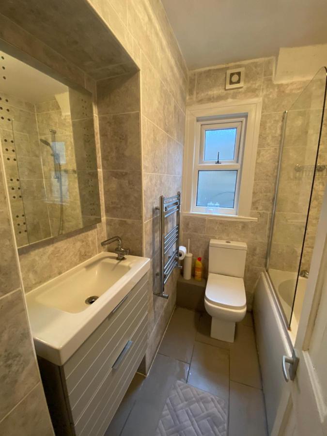 Spacious 2-Bed Apartment Londra Dış mekan fotoğraf